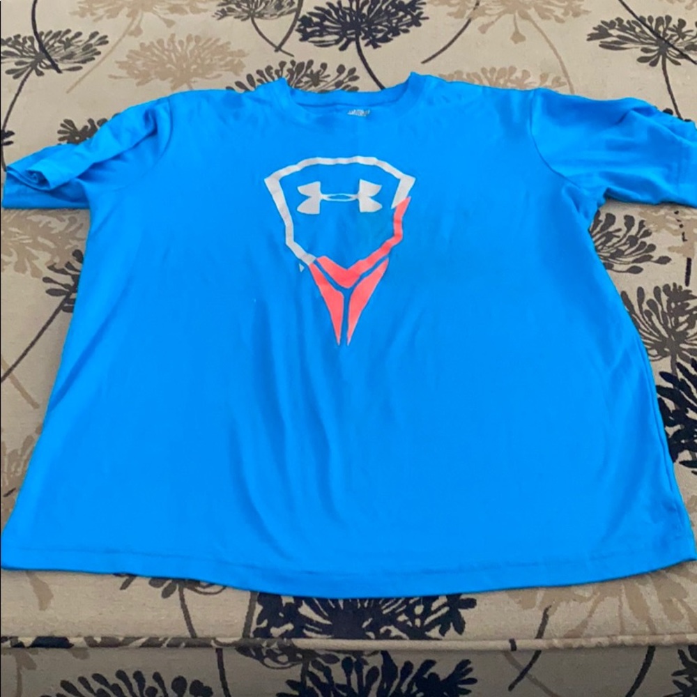 Under armour youth large boys shirt